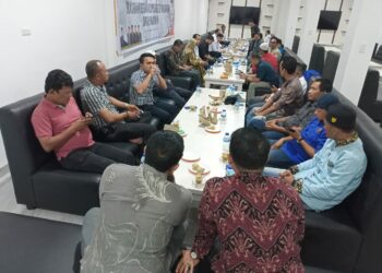 Komisioner Komisi Independen Pemilihan (KIP) Nagan Raya mengadakan silaturahmi dengan wartawan