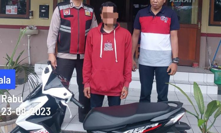 Tim Resmob Polsek Tikala mengamankan Pelaku Pegelapan Sepeda Motor. Rabu (23/8/2023).