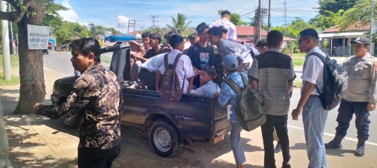 Personil gabungan Forkopimcam Blang Mangat berhasil mengamankan 18 (delapan belas) pelajar dari berbagai sekolah di Kota lhokseumawe dan Aceh Utara.