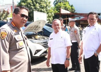 Tim audit kinerja tahap II ITWASUM POLRI melakukan Pemeriksaan Kendaraan Dinas dan Perlengkapan Peralatan Polri di lapangan Apel Mako Polresta Manado, Jumat (25/8/2023).