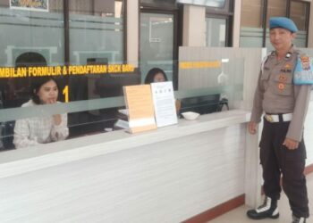 Seksi Propam Polresta Manado melaksanakan pengecekan dan pemeriksaan Pelayanan SKCK, Sabtu (26/8/2023).