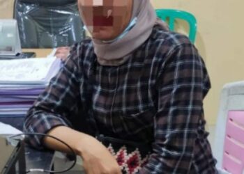 Tim Charlie Polresta ROTR (Resmob On The Road Polresta Manado mengamankan seorang perempuan yang diduga melakukan pidana penganiayaan yang terjadi di Jln.Pogidon Kec.Tuminting Kota Manado, Sabtu (26/8/2023).