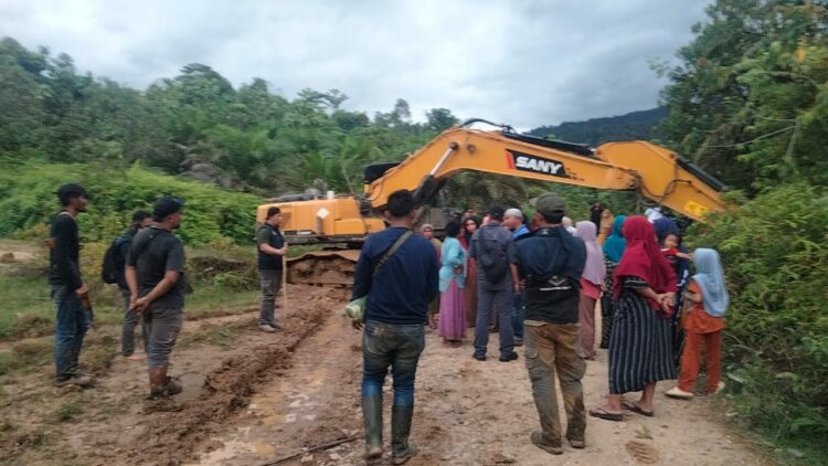 Tim Unit II Subdit IV Tipidter Ditreskrimsus Polda Aceh, serta Sat Reskrim Polres Nagan Raya berhasil mengamankan 1 unit alat berat merk sany, di lokasi tambang illegal di Gampong Pante Ara Kecamatan Beutong.