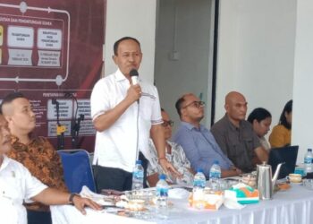 Bakal Calon Legislatif (Bacaleg) DPR RI Kombes Pol. (Purn), Dr. Maruli Siahaan, SH., MH Dapil Sumut 1 dari Partai Golkar gelar silahturahmi dan pertemuan perdana bersama para Relawan Pemenang Maruli Siahaan di Kantor Center Maruli Siahaan di Jalan Balai Desa, Pasar XII Dusun IX, Kavling Bony Garden Nomor : 8, Desa Marindal II, Kecamatan Patumbak, Kabupaten Deli Serdang, pada Selasa (29/08/2023) sore.