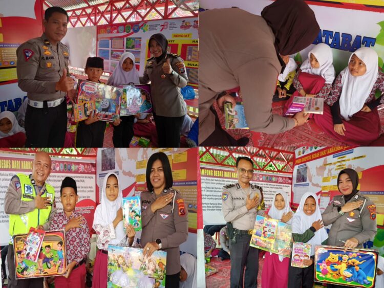 Sat Lantas Polres Labuhanbatu distribusikan buku di Posko Kampung Bersih dari Narkoba (KBN) Padang Bulan Rantauprapat, Kamis (310/8/2023) sekitar pukul 09.30 WIB sampai dengan selesai.