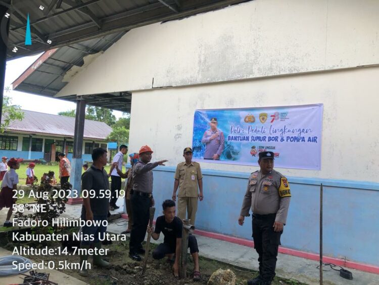 Polres Nias berikan bantuan dua sumur bor dan pompa air ke warga wilayah hukum polsek lahewa. Pemberian bantuan tersebut di alokasikan di dua tempat, untuk lokasi pertama berada dilahan milik SDN 075083 Desa Siheneasi Kecamatan Lahewa Kabupaten Nias Utara, dan lokasi kedua di Mesjid Jamil Dao Afia Dusun IV Desa Afia Kecamatan Lahewa, selasa 29/08/2023.