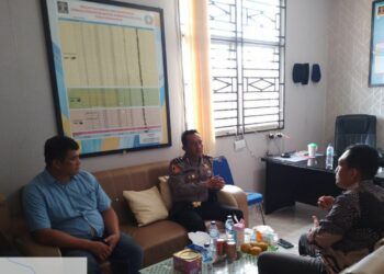 Lapas Narkotika kelas IIa Pematangsiantar menerima kunjungan Plt. Kapolsek Raya bapak Ipda Bernat Napitupulu yang kali ini diwakili oleh Ka. KPLP Lapas Narkotika Raya yakni bapak Ucok P. Sinabang, Kamis (31/08/2023).