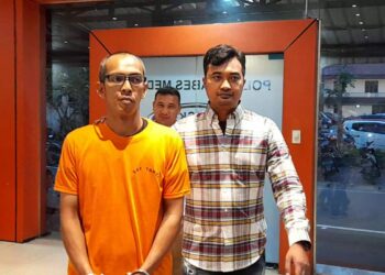 DIAMANKAN: Pelaku pencurian mobil berinisial BW diamankan di Sat Reskrim Polrestabes Medan, Kamis (31/8/2023).(Foto Dok/Polrestabes)