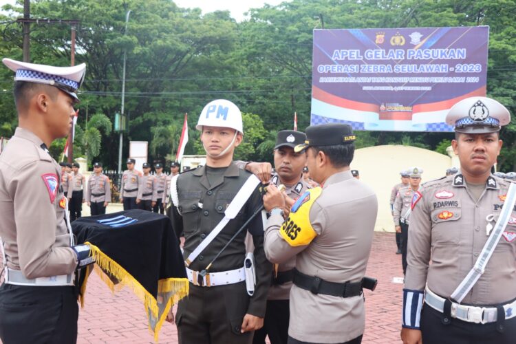 Polres Nagan Raya dengan resmi hari ini menggelar operasi zebra Seulawah selama 14 hari, mulai hari ini Senin tanggal 4 September 2023 sampai dengan tanggal 17 September 2023 mendatang, pelaksanaan operasi ini bertujuan untuk menjaga keamanan, keselamatan, ketertiban dan kelancaran lalu lintas menjelang pemilu 2024.