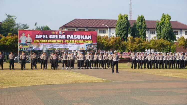 Polres PurbaIingga melaksanakan Apel Gelar Pasukan Operasi Zebra Candi 2023 di Alun-alun Purbalingga, Senin (4/9/20239 pagi. Apel diikuti oleh personel gabungan dari TNI, Polri, Satpol-PP dan Dinas Perhubungan