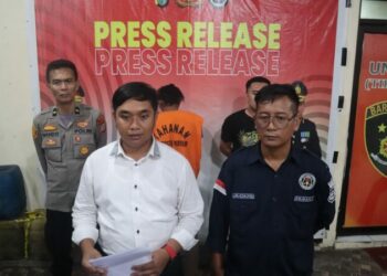 Polresta Manado Polda menggelar Press Release pengungkapan kasus pembunuhan yang mengakibatkan korban meninggal dunia di Kelurahan Mapanget Barat Kecamatan Mapanget.