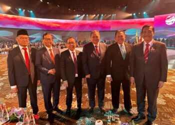 Bamsoet usai menghadiri pembukaan KTT ASEAN ke-43 oleh Presiden RI Joko Widodo, di JCC Senayan, Jakarta, Selasa (5/9/23).