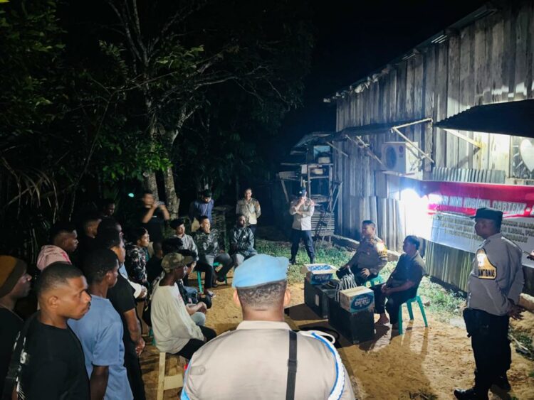 Kasat Binmas AKP Berty Kendek, SH bersama anggota sambangi Latihan Bela Diri Persaudaraan Setia Hati Terate.