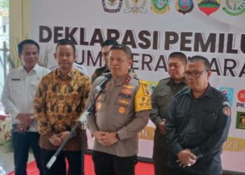 BERI SAMBUTAN: Kapolda Sumut, Irjen Pol Agung Setya Imam Effendi memberikan sambutan pada deklarasi Pemilu Damai 2024 di Aula Tribrata Mapolda Sumut, Rabu (6/9/2023). (Foto Dok/Polda Sumut)