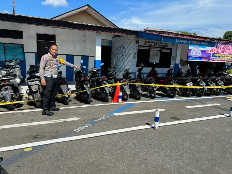 Polres Labuhanbatu telah mengamankan sepeda motor yang tidak dilengkapi dengan STNK pada saat ditindak oleh Tim Khusus Sat Lantas Polres Labuhanbatu,
