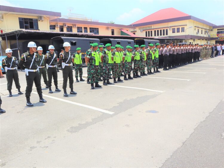 PATROLI SKALA BESAR: Tim gabungan dari Polrestabes Medan,  TNI dan Satpol PP menggelar apel Patroli Skala Besar, di Mapolrestabes, Rabu (13/9/2023).(Foto Dok/Polrestabes)