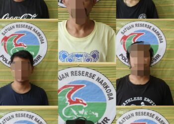 Sebanyak 11 orang laki-laki dewasa dan satu orang wanita dewasa Usai berpesta narkoba jenis ganja disergap Polres Samosir