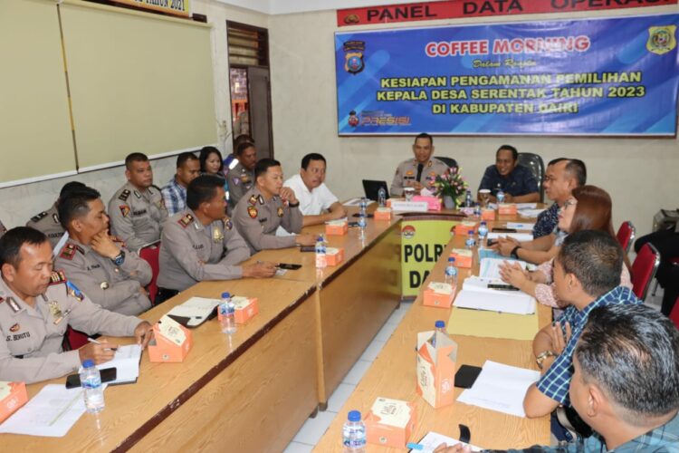 Plt. Kapolres Dairi AKBP Ronny Nicolas Sidabutar, S.H, S.I.K, M.H undang Instansi terkait dalam kegiatan Coffe Morning bertempat di Ruang PDDO Polres Dairi. Jumat 15-09-2023.