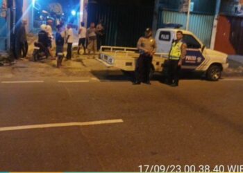 KRYD: Personil Polsek Delitua laksanakan KRYD, Minggu (17/9/2023) sekira pukul 00.38 WIB di seputan Jalan Titikuning Medan. (Foto Dok/ Polsek Delitua)