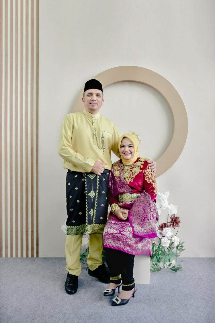 Pj Walikota Sabang Reza Fahlevi dan Ibu