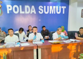 BERI PENJELASAN: Direktur Reskrimum Polda Sumut Kombes Pol Sumaryono memberikan keterangan penyebab kematian Alm Mahira, Selasa (19/9/2023) di Balai Wartawan Mapolda Sumut (Foto Dok/ T77)
