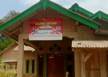 Kantor sekretariat media TransTV45.com, di Pekon Tampang Muda, Kecamatan Pematang Sawa Kabupaten Tanggamus Provinsi Lampung