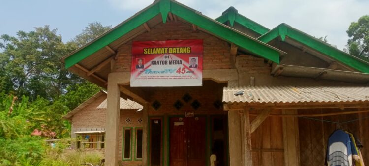 Kantor sekretariat media TransTV45.com, di Pekon Tampang Muda, Kecamatan Pematang Sawa Kabupaten Tanggamus Provinsi Lampung