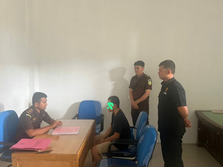 Penyerahan RS warga Kecamatan Darul Makmur itu, diserahkan langsung oleh Unit PPA yang diterima oleh JPU Bagus Agung Santoto, rabu (20/9/2023) di Kejari Nagan Raya Kompleks Perkantoran Suka Makmue.