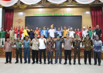 Polres Dumai bekerjasama dengan Pemerintah Kota Dumai, KPU Kota Dumai dan Bawaslu Kota Dumai menggelar Deklarasi Pemilu Damai Tahun 2024, Kamis (21/9/2023) bertempat di Gedung Sri Bunga Tanjung Jalan Puteri Tujuh Kelurahan Teluk Binjai Kecamatan Dumai Timur (foto : Dok/Polres Dumai)