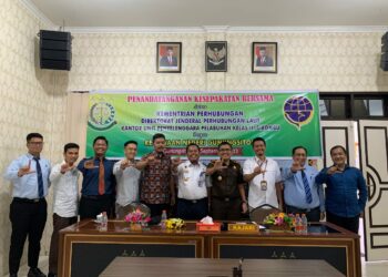 Kejaksaan Negeri (Kejari) Gunungsitoli melaksanakan penandatangan nota kesepakatan kerjasama dengan Kementrian Perhubungan Direktorat Jenderal Perhubungan Laut Kantor Unit Penyelenggara Pelabuhan (UPP) Kelas III Sirombu Nias Barat