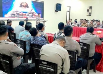 Bimbingan Rohani dan Mental Personel Polresta Manado