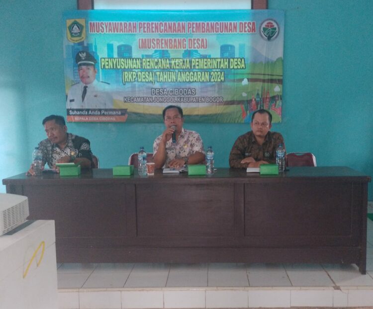 Musyawarah Rencana Pembangunan Desa (Musrenbang Desa) serta Rencana Penyusunan Kerja  Desa (RPK Desa) Tahun 2024 Desa Cibodas Kecamatan Jonggol Kabupaten Bogor (foto:RH/MitraPolri.Com)