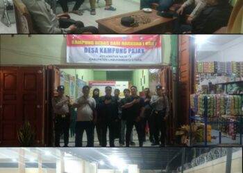 Personel Polsek NA IX-X Polres Labuhanbatu menjalankan tugasnya untuk menjaga keamanan dan ketertiban masyarakat dengan melaksanakan patroli dialogis di Kampung Bebas dari Narkoba Desa Kampung Pajak, Kecamatan Na IX-X, Kabupaten Labuhanbatu Utara, pada Kamis (21/09/2023) malam.