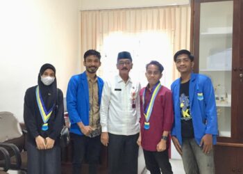 Pengurus Cabang Pergerakan Mahasiswa Islam Indonesia (PMII) Kota Lhokseumawe silaturahim dan audensi dengan Kepala Dinas Pendidikan & Kebudayaan Kota Lhokseumawe yang diterima langsung oleh Plt kepala dinas bapak Taufiq, S.Sos., MSP di ruang kerjanya.