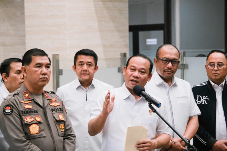 Kasatgas Anti-Mafia Bola Polri Irjen Pol Asep Edi Suheri dalam jumpa pers di Gedung Bareskrim Polri, Jakarta Selatan, Rabu, 27 September 2023.