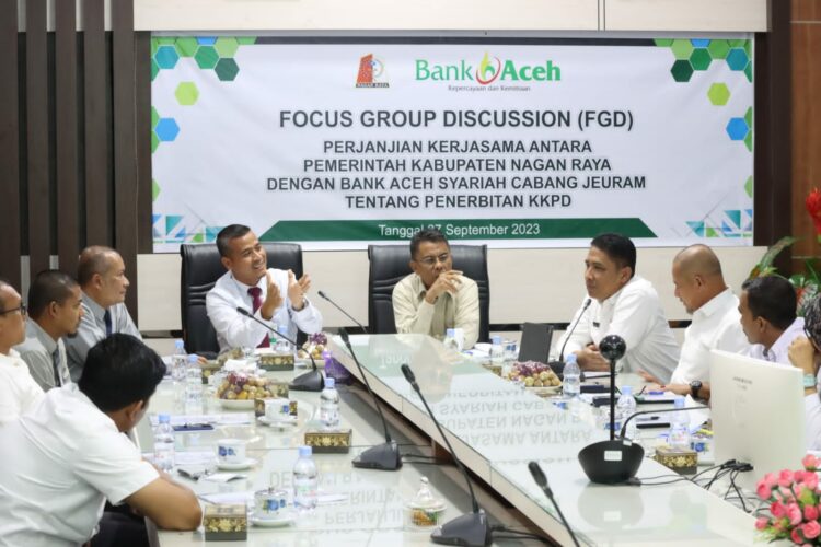 Badan Pengelola Keuangan Daerah (BPKD) Kabupaten Nagan Raya menyelenggarakan Focus Group Discussion (FGD) Perjanjian Kerja Sama tentang Penerbitan Kartu Kredit untuk Pembayaran Atas Belanja yang Dibebankan pada Anggaran Pendapatan dan Belanja Pemerintah Kabupaten (Pemkab) Nagan Raya di Aula BPKD setempat, Rabu (27/9/2023).