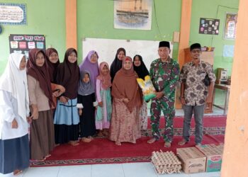 Kunjungan Danramil dan anggota nya di kediaman Dayah cut nahrisya di kuta krung jum,at (29/09/2023).