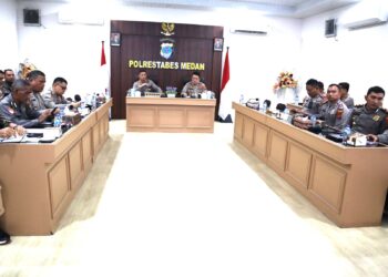 RAKOR: Kapolrestabes Medan Kombes Pol Valentino Alfa Tatareda SH SIK mengikuti rakor kesiapan Operasi Mantap Brata Toba 2023 di Rupatama lantai ll Mapolrestabes, Jumat (29/9/2023).(Foto Dok/Polrestabes)