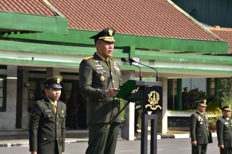 Gubernur Akademi Militer, Mayjen TNI R. Sidharta Wisnu Graha, S.E., bertindak sebagai Inspektur dalam Upacara Peringatan Hari Kesaktian Pancasila yang diselenggarakan pada Hari Minggu, 1 Oktober 2023
