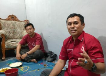 Horas Sianturi Blusukan dan temu Kader di Siantar Martoba Sabtu (30/09/2023), Horas Sianturi SH, MTh Caleg DPRD Dapil 2, dari Partai Solidaritas Indonesia Pematangsiantar, turun ke Kecamatan Siantar Martoba tepatnya Kelurahan Tambun Nabolon di rumah salah seorang kader PSI, Bro Gorga Pasaribu.