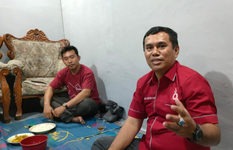 Horas Sianturi Blusukan dan temu Kader di Siantar Martoba Sabtu (30/09/2023), Horas Sianturi SH, MTh Caleg DPRD Dapil 2, dari Partai Solidaritas Indonesia Pematangsiantar, turun ke Kecamatan Siantar Martoba tepatnya Kelurahan Tambun Nabolon di rumah salah seorang kader PSI, Bro Gorga Pasaribu.