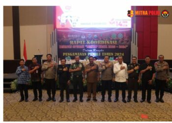 Kapolda Sulsel Irjen Pol Drs. Setyo Boedi Moempoeni Harso, S.H., M.Hum. didampingi Wakapolda Sulsel Brigjen Pol CH Patopoi S.St., M.K., SH dan Pejabat Utama Polda Sulsel Pimpin Rakor Lintas Sektoral Operasi Mantap Brata 2023-2024 di Hotel Dalton Jl. Perintis Kemerdekaan Makassar, Selasa (03/10/23).