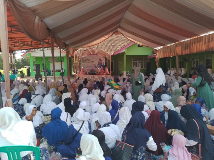 Antusias Warga Desa Singasari dalam menghandiri Peringatan Maulid Nabi Muhammad SAW