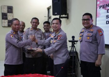 Polresta Manado menerima kunjungan penting dari Inspektorat Pengawasan Umum (Itwasum) Polri dalam acara “Klarifikasi, Reviu, dan Monitor Pengendalian Mutu Pengawasan Intern” yang diadakan sebagai bagian dari agenda Tahun Anggaran 2023. Acara tersebut juga melibatkan sosialisasi telaah sejawat Disatker dan jajaran Polda Sulut, Rabu (4/10/2023)