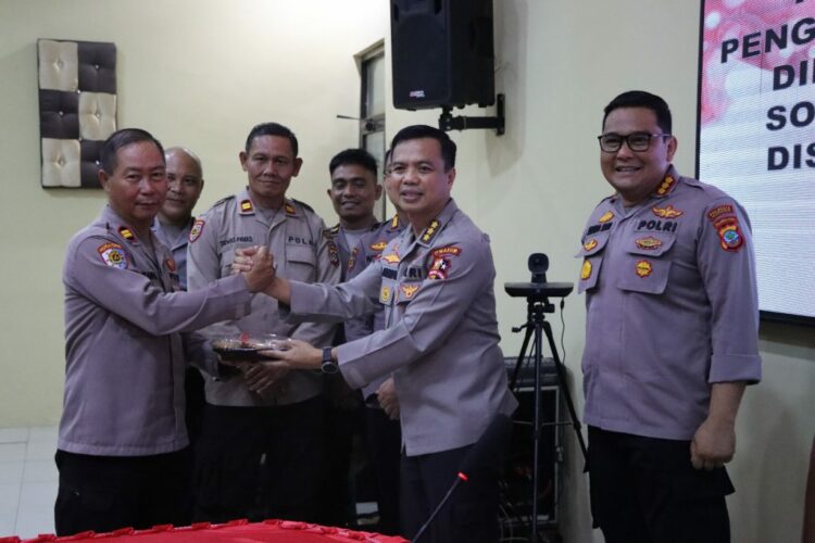 Polresta Manado menerima kunjungan penting dari Inspektorat Pengawasan Umum (Itwasum) Polri dalam acara “Klarifikasi, Reviu, dan Monitor Pengendalian Mutu Pengawasan Intern” yang diadakan sebagai bagian dari agenda Tahun Anggaran 2023. Acara tersebut juga melibatkan sosialisasi telaah sejawat Disatker dan jajaran Polda Sulut, Rabu (4/10/2023)