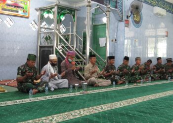 Kodim 0402/OKI melaksanakan acara "Doa Bersama" yang bertempat di Masjid Al - Hidayah Asrama Kodim 0402/OKI jalan Letnan Darna Jambi Kelurahan Paku Kecamatan Kayuagung Kabupaten Ogan Komering Ilir, Kamis (05/10/2023).