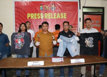 Polresta Manado melakukan press release terkait kasus penganiayaan yang terjadi di kawasan Mega Mas pada hari Minggu, 8 Oktober 2023.