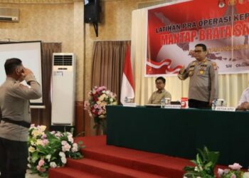 Polresta Manado menggelar latihan Pra Operasi Kepolisian Terpusat dengan sandi Operasi Mantap Brata Samrat 2023. Latihan ini berlangsung di Manado Convention Center pada Kamis Pagi (12/10/2023) dan dipimpin langsung oleh Kapolresta Manado, Kombes Pol Julianto Sirait.