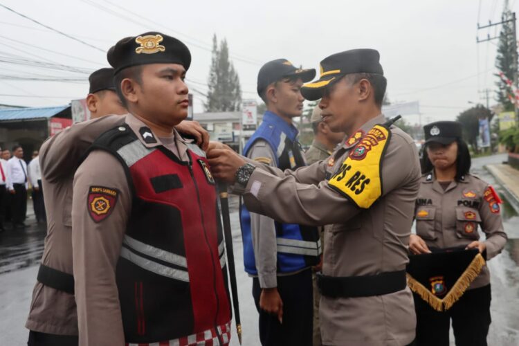 Polres Dairi menggelar Apel Gelar Pasukan Operasi Mantap Brata Toba 2023-2024, bertempat di halaman Kantor Bupati Dairi Jalan Sisingamangaraja Sidikalang, Kabupaten Dairi, Sumatera Utara, Selasa (17-10-2023).
