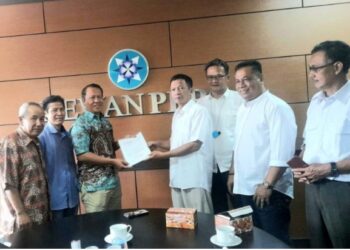 Pengurus Pusat Sekber Wartawan Indonesia (SWI) melakukan pendaftaran menjadi organisasi wartawan konstituen Dewan Pers pada Selasa 17 Oktober 2023 di Lt. VII Gedung Dewan Pers, Jalan Kebun Sirih No. 32-34 Jakarta Pusat.